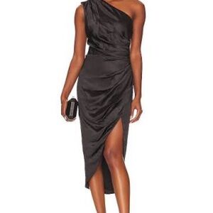 Elliatt Black Satin One-Shoulder Dress